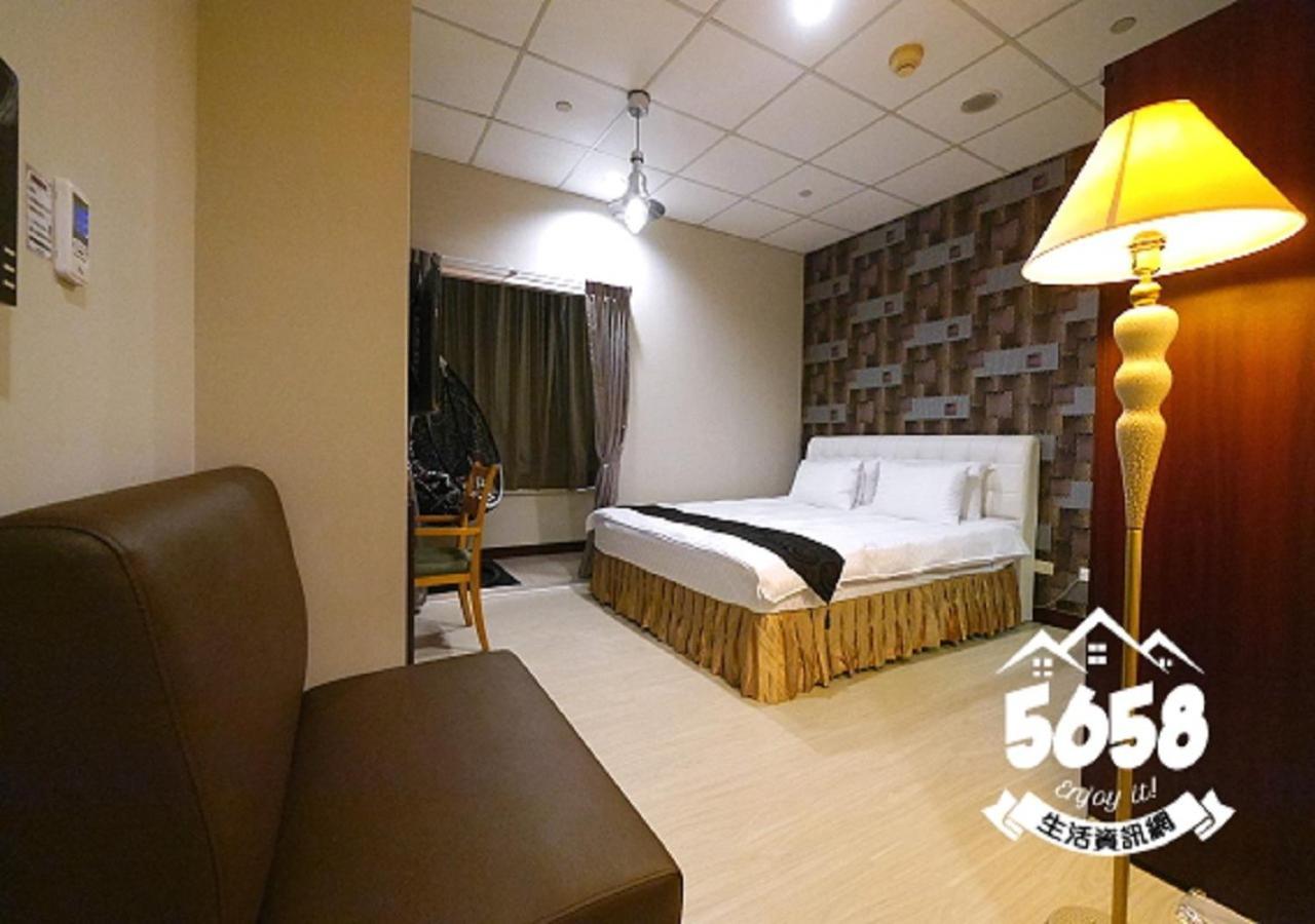 85 Eagle Hotel Kaohsiung Exteriör bild